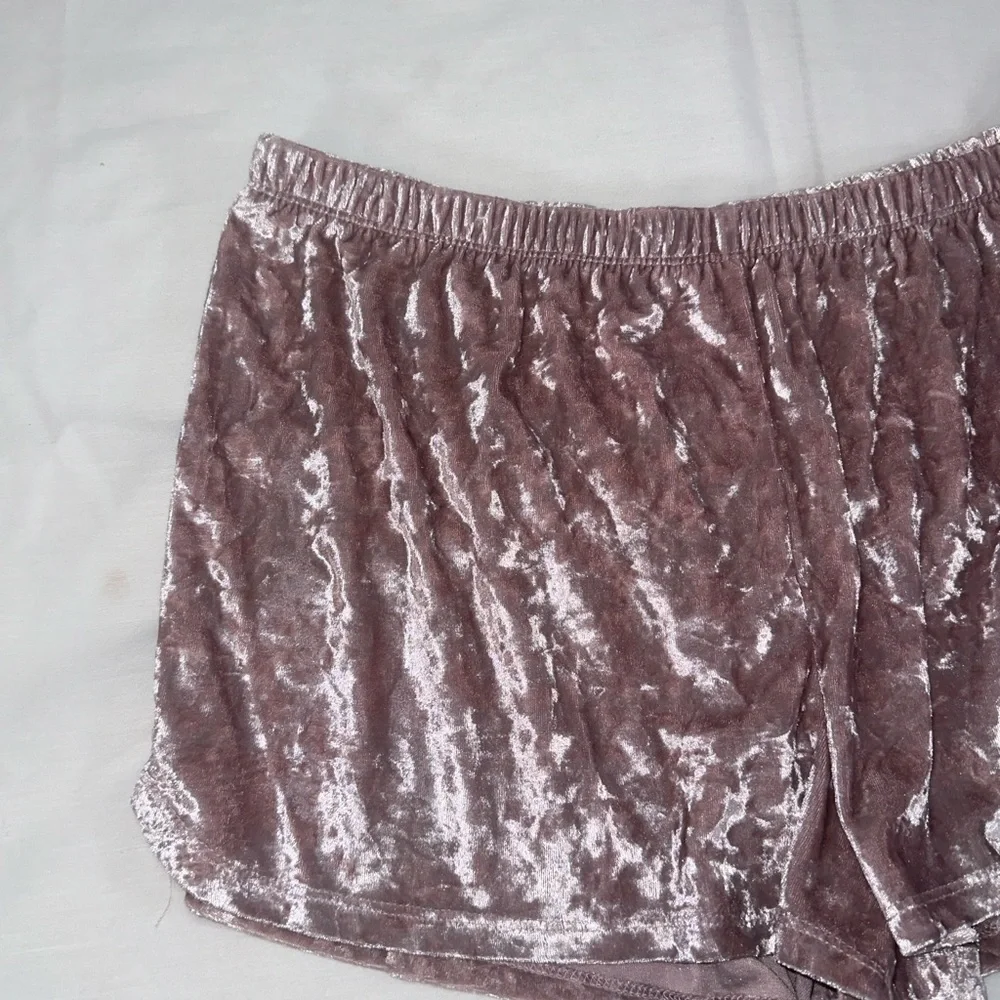 Danskin Dusty Pink Crushed Velvet Sleepwear Pajama Set Top and Shorts Size M